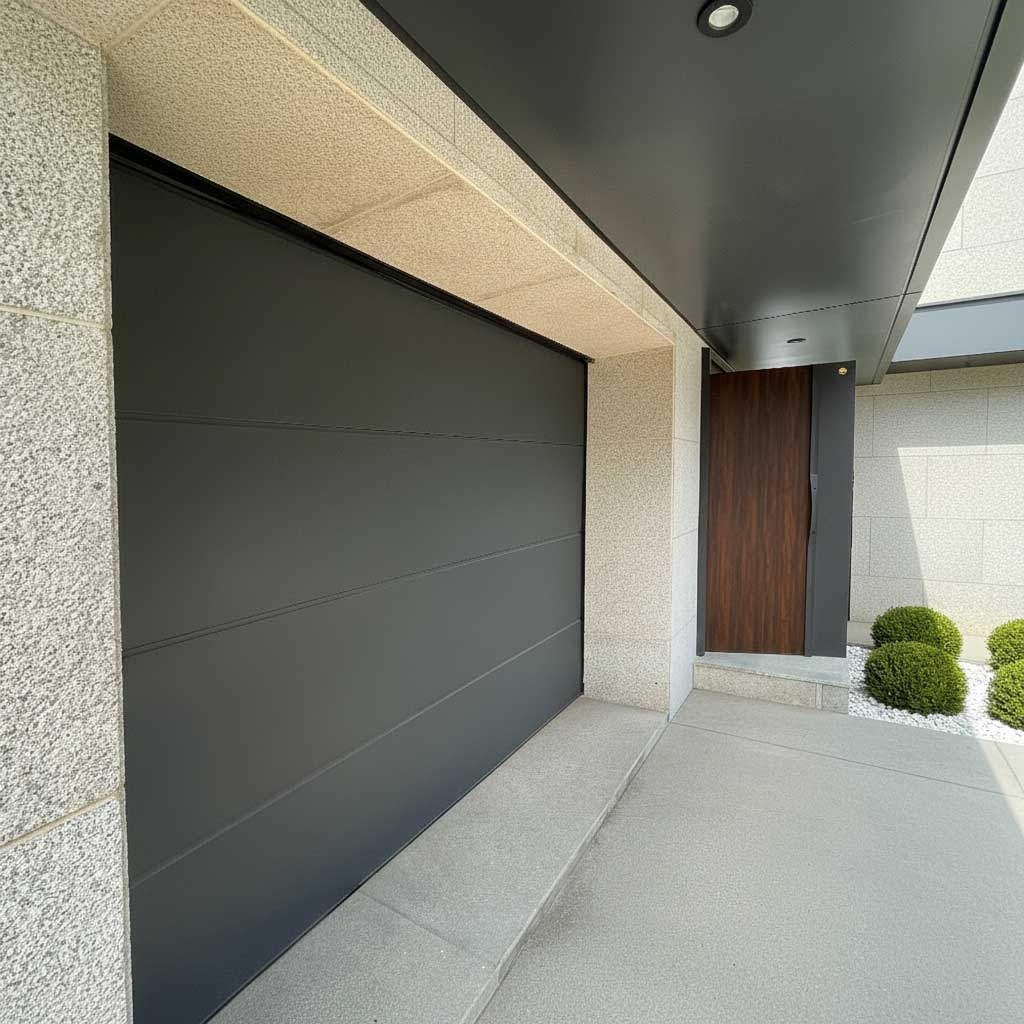 장기간 사용할 수 있도록 설계된 내구성이 뛰어난 차고문